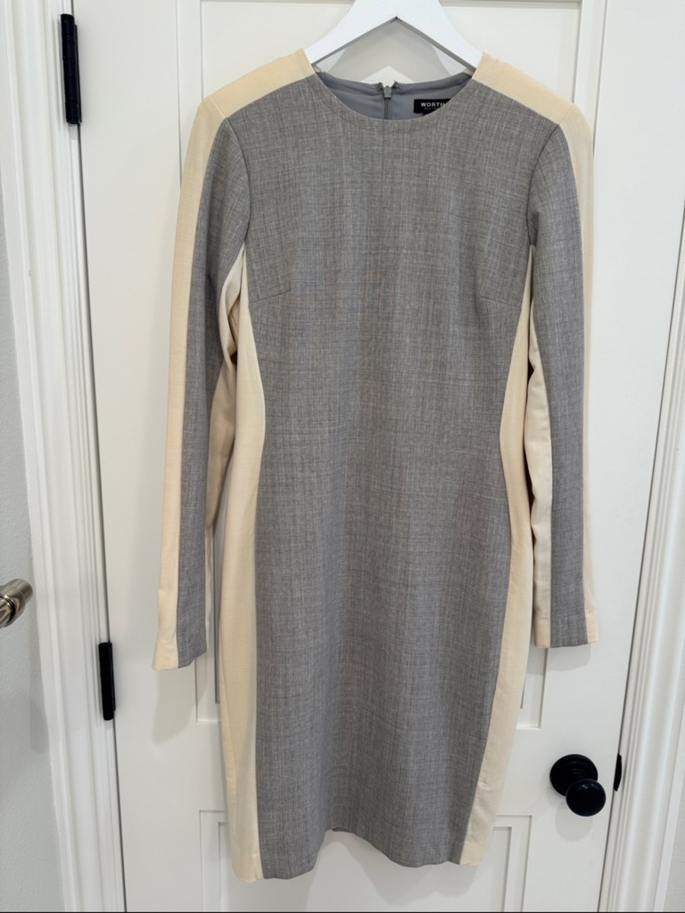 WORTH NEW YORK! Gray and Cream Long-Sleeve Colorblock Sheath Dress. SLIMMING!